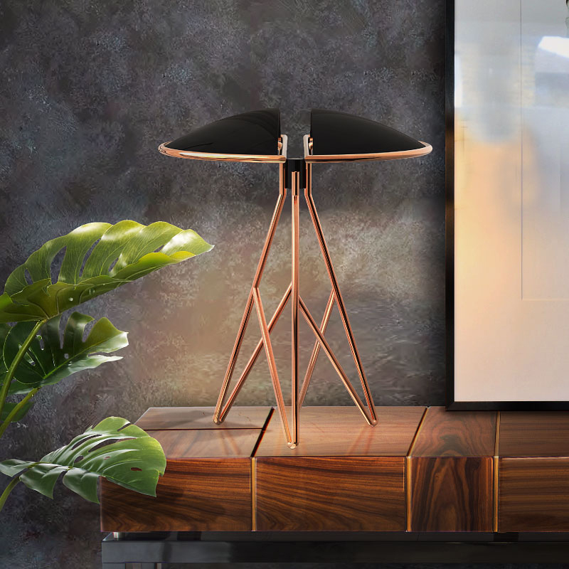 Beetle table lamp