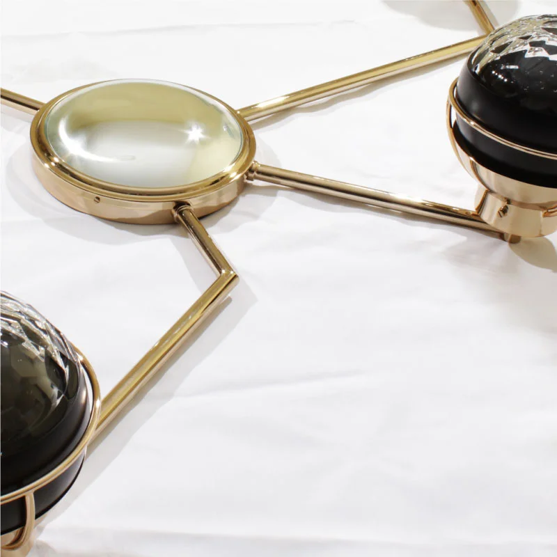 Black widow wall lamp