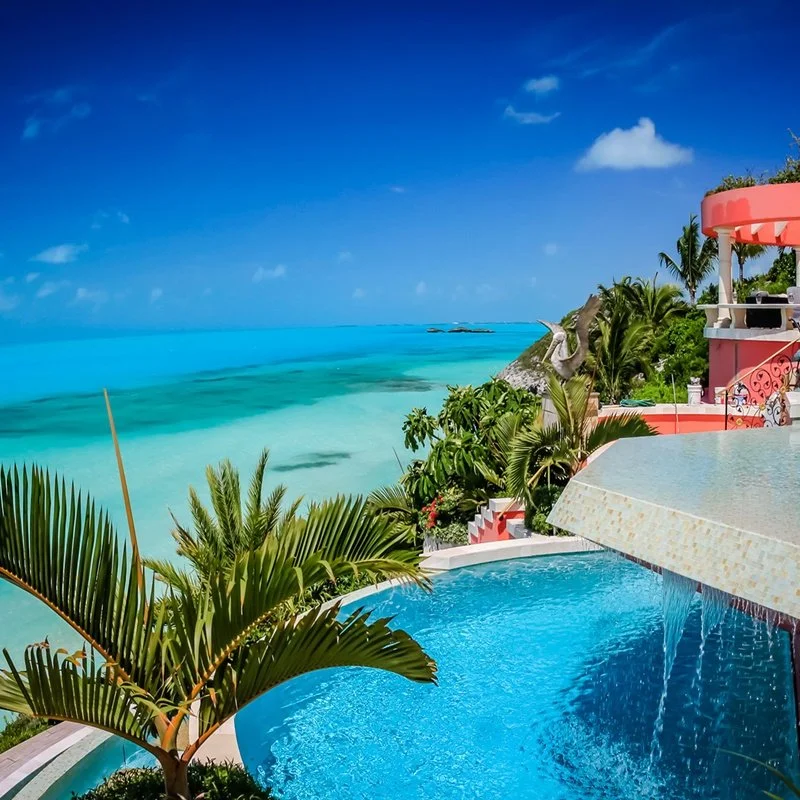 Villa mani turks caicos living coral 1