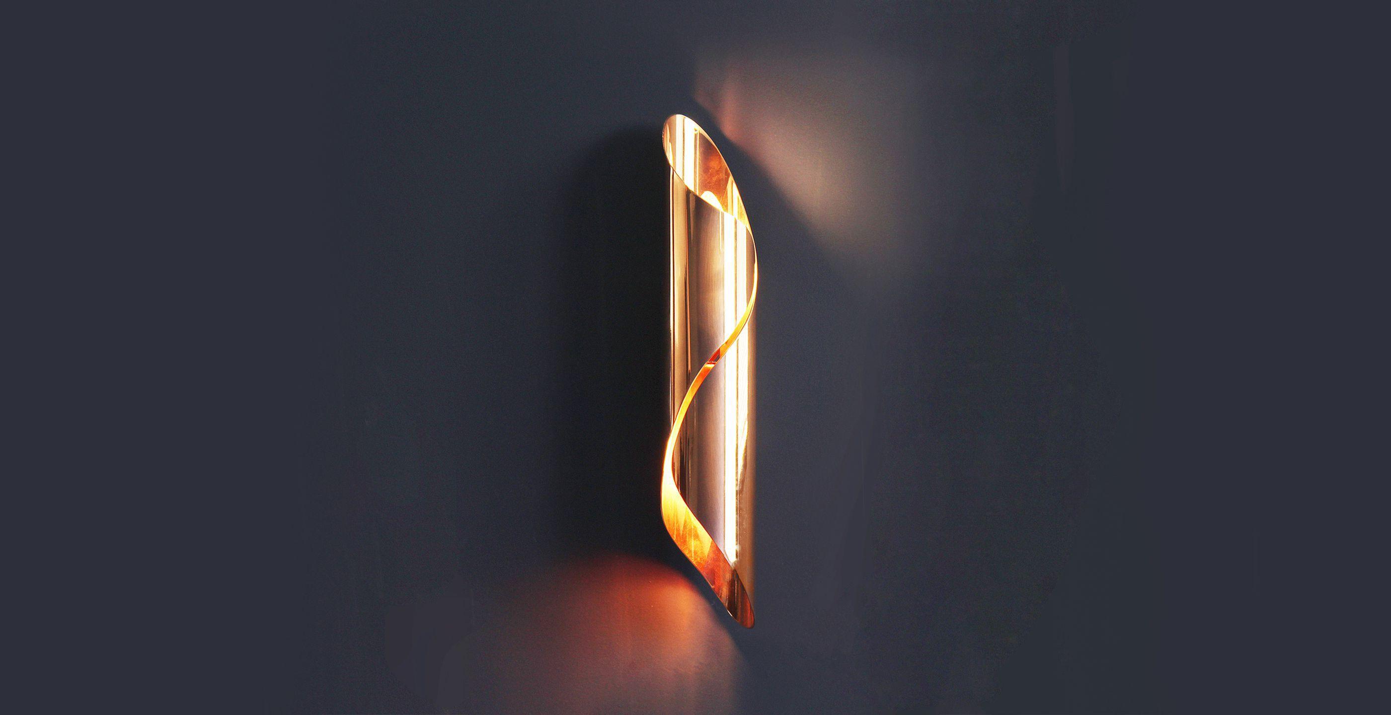 Arrow Wall Lamp