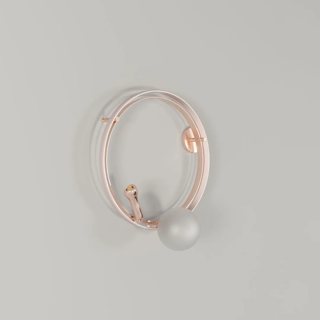 Pearl wall lamp